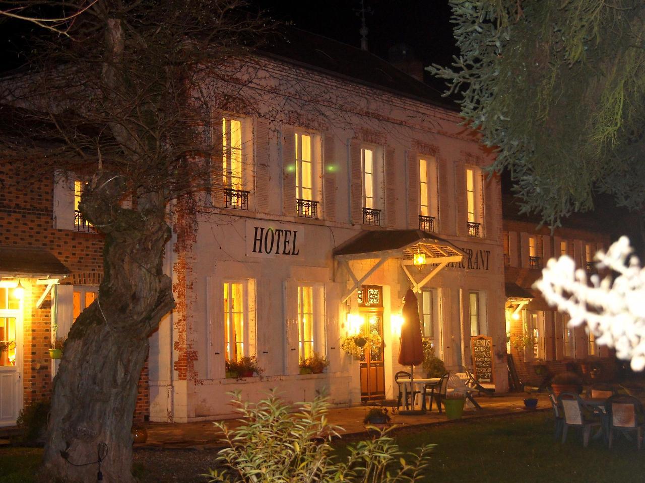 Hotel Restaurant La Sauldraie Salbris Zewnętrze zdjęcie