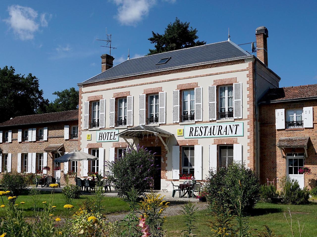 Hotel Restaurant La Sauldraie Salbris Zewnętrze zdjęcie