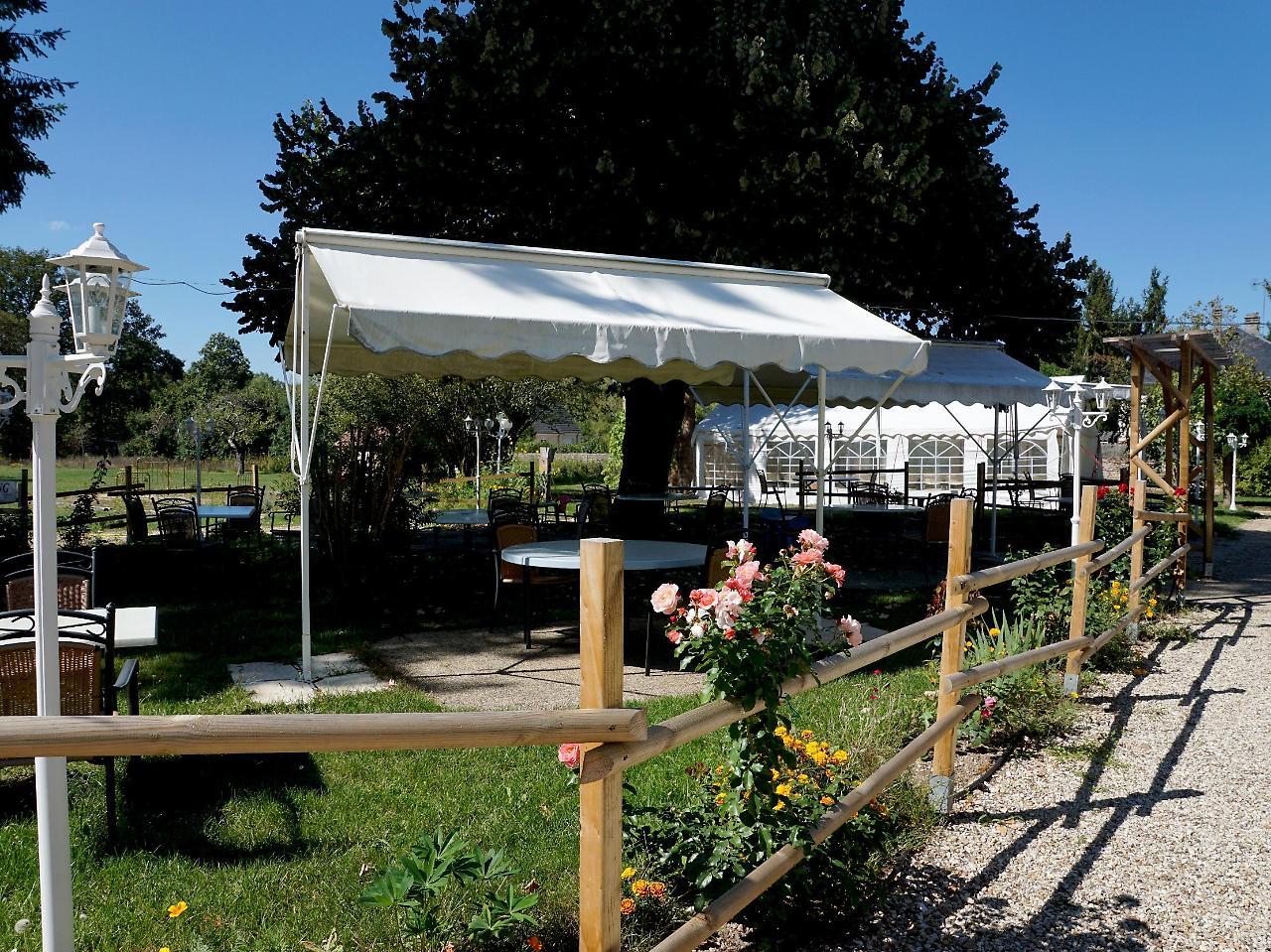 Hotel Restaurant La Sauldraie Salbris Zewnętrze zdjęcie