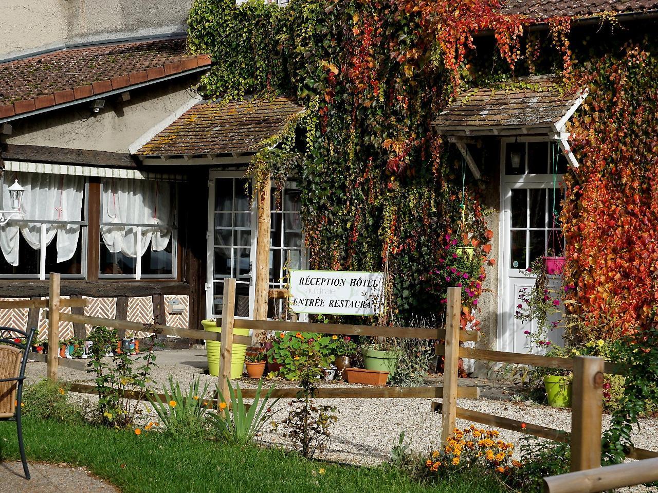 Hotel Restaurant La Sauldraie Salbris Zewnętrze zdjęcie